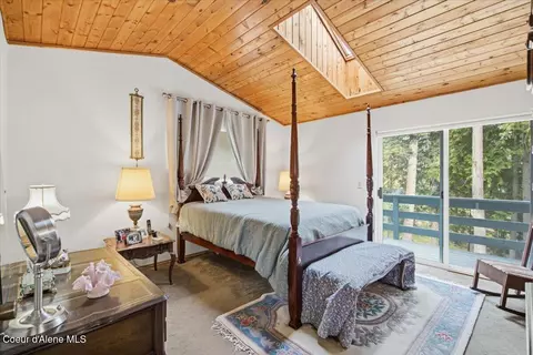 Bedroom - 320 Sunny Shores Loop, Sagle, ID 83860 photo 1 of 5