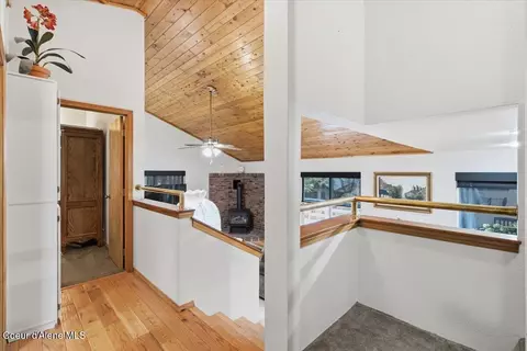 Entry Way - 320 Sunny Shores Loop, Sagle, ID 83860 photo 3 of 3