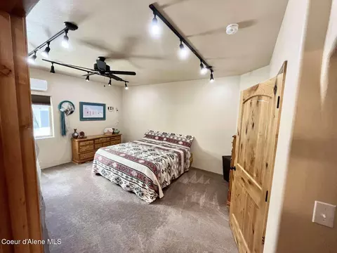 Bedroom - 9660 E Highway 54, Athol, ID 83801 photo 4 of 7
