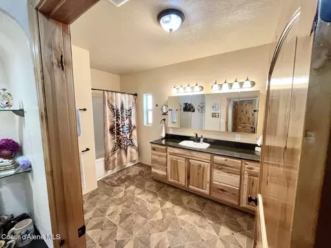 Bath - 9660 E Highway 54, Athol, ID 83801 photo 2 of 3