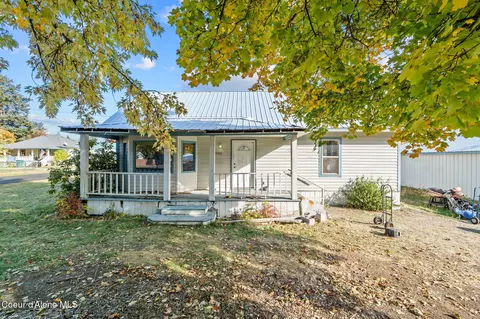 32388 N 6th Ave, Spirit Lake, ID 83869