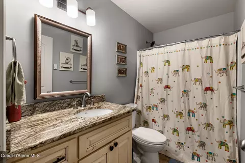 Bath - 344 Duffy Ln, Sagle, ID 83860 photo 4 of 4