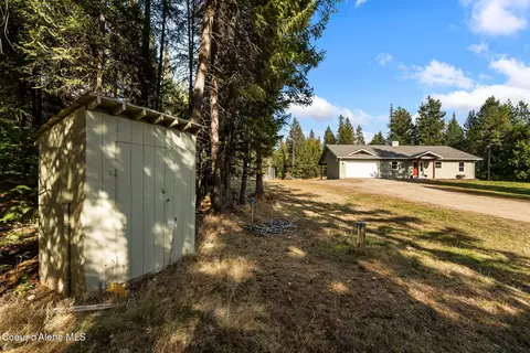 Exterior - 344 Duffy Ln, Sagle, ID 83860 photo 8 of 17