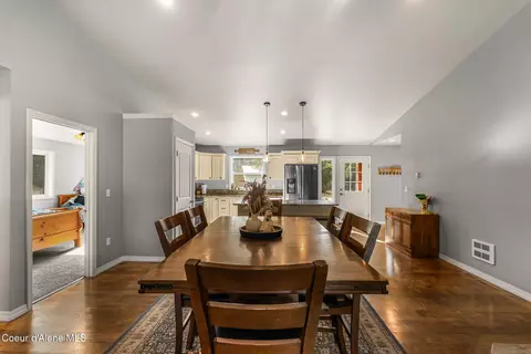 Dining - 344 Duffy Ln, Sagle, ID 83860 photo 2 of 3