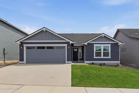 6454 N Suncrest Ln, Rathdrum, ID 83858