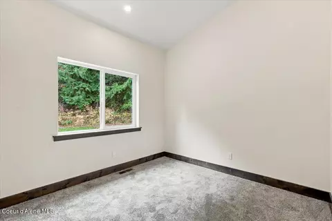 Bedroom - 1303 Pellens Rd, Pinehurst, ID 83850 photo 2 of 3