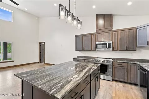 Kitchen - 1303 Pellens Rd, Pinehurst, ID 83850 photo 3 of 3