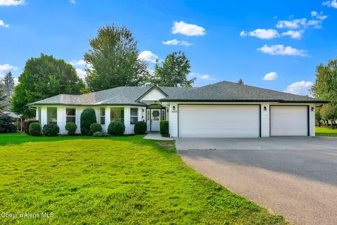 5775 N Colfax St, Dalton Gardens, ID 83815