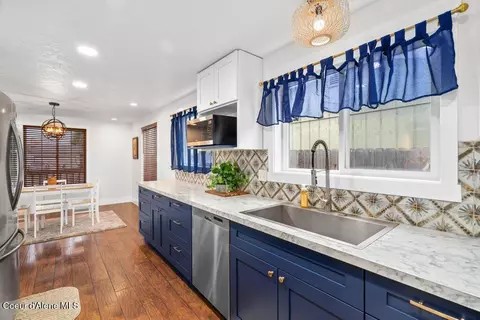 Kitchen - 1610 E 1st Ave, Post Falls, ID 83854 photo 4 of 4