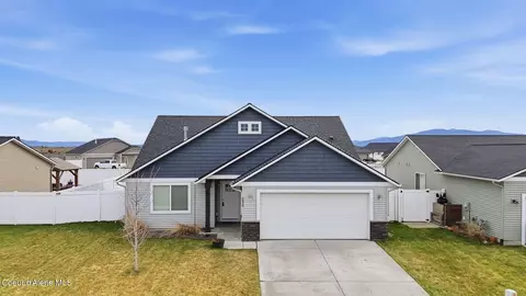 5830 W Irish Dr, Rathdrum, ID 83858