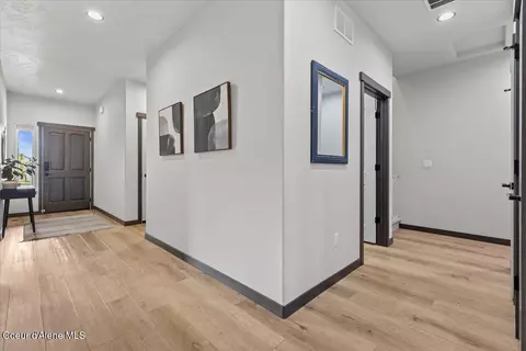 Entry Way - 3049 E Cinder Ave, Post Falls, ID 83854 photo 7 of 10