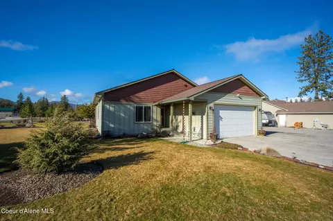 32911 N 16th Ave, Spirit Lake, ID 83869