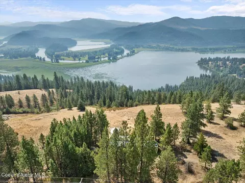 5674 E Holiday Rd, Harrison, ID 83833 photo 2