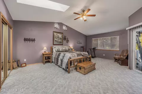 Bedroom - 251 E Park Ave, Harrison, ID 83833 photo 1 of 10