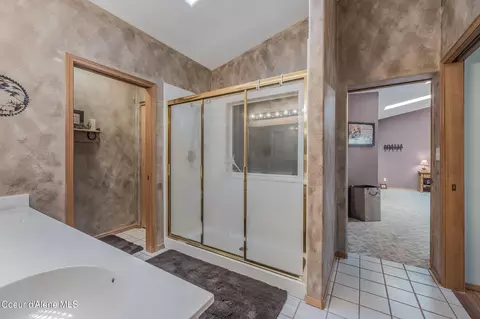 Bath - 251 E Park Ave, Harrison, ID 83833 photo 3 of 3