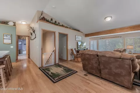 Entry Way - 251 E Park Ave, Harrison, ID 83833 photo 2 of 2
