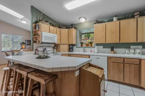 Kitchen - 251 E Park Ave, Harrison, ID 83833 photo 2 of 4