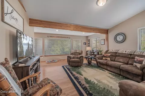 Living - 251 E Park Ave, Harrison, ID 83833 photo 2 of 3
