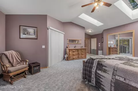 Bedroom - 251 E Park Ave, Harrison, ID 83833 photo 4 of 10