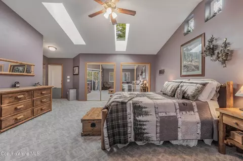 Bedroom - 251 E Park Ave, Harrison, ID 83833 photo 3 of 10