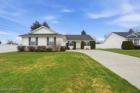 1628 W Cardinal Ave, Hayden, ID 83835