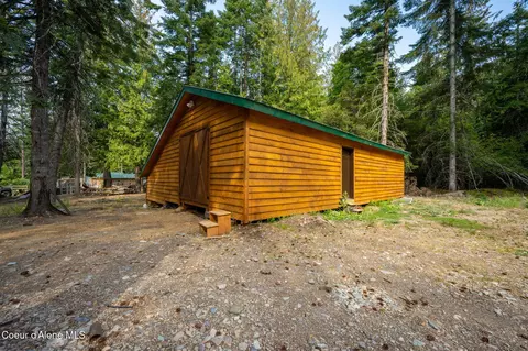 Exterior - 109 E Kamloop Ave, Bayview, ID 83803 photo 6 of 7