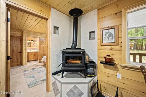 Entry Way - 109 E Kamloop Ave, Bayview, ID 83803 photo 1 of 1