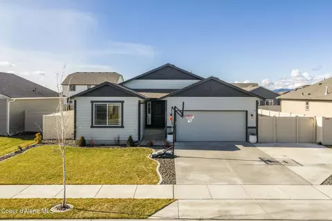10121 N Belgrave Loop, Hayden, ID 83835