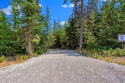 L13b1 Leonard Loop, Athol, ID 83801