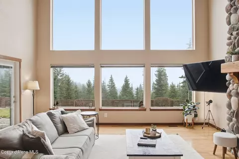 Living - 11644 E Sims Ln, Athol, ID 83801 photo 2 of 2