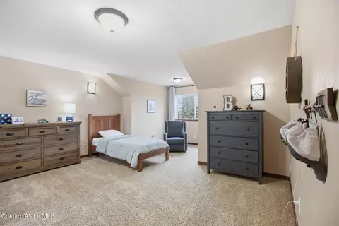 Bedroom - 11644 E Sims Ln, Athol, ID 83801 photo 5 of 8