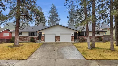 7016 N Whitehouse St, Spokane, WA 99208