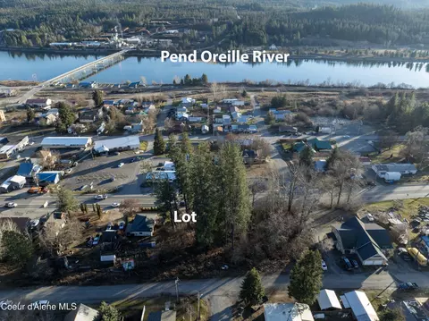2 Us 2, Priest River, ID 83856