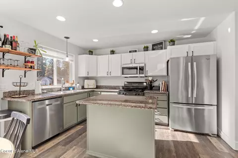 Kitchen - 5079 E Portside Ct, Post Falls, ID 83854 photo 2 of 4