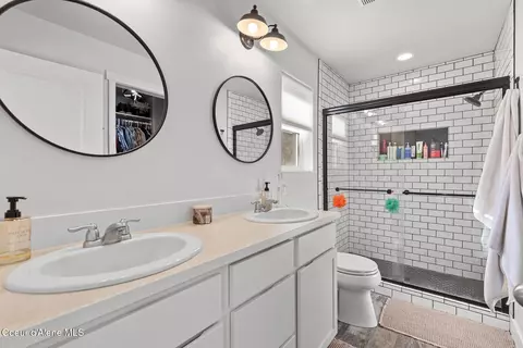 Bath - 5079 E Portside Ct, Post Falls, ID 83854 photo 1 of 3