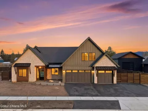 11036 N Armonia Way, Hayden, ID 83835