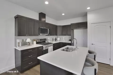 619 N Galbraith Lp, Post Falls, ID 83854