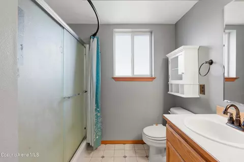 Bath - 1255 E Stetson Ave, Post Falls, ID 83854 photo 3 of 3