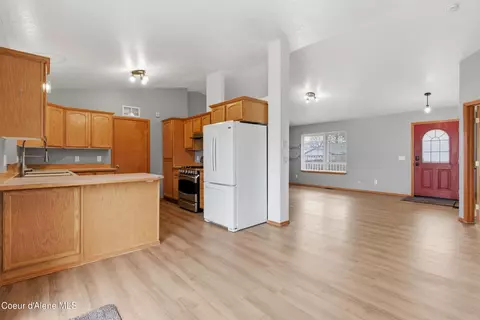 Living - 1255 E Stetson Ave, Post Falls, ID 83854 photo 4 of 4