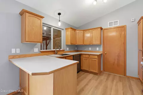 Kitchen - 1255 E Stetson Ave, Post Falls, ID 83854 photo 1 of 3