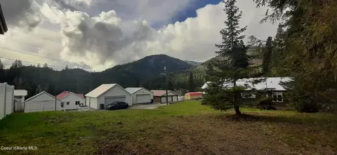 8 Th St, Mullan, ID 83846