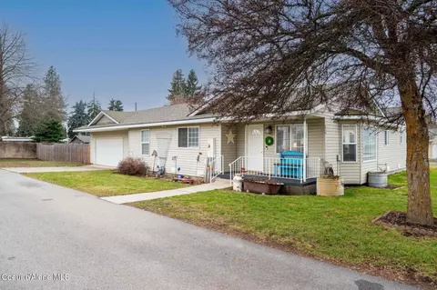840 W Kyler Ave, Hayden, ID 83835