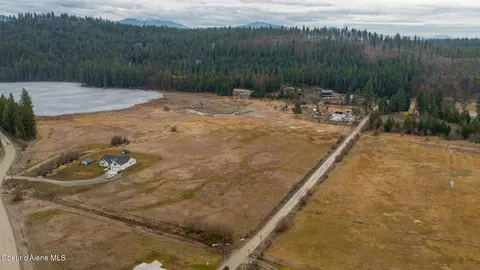 0 S Beaver Lake Rd, Athol, ID 83801