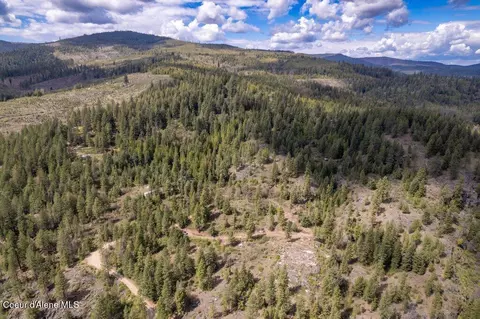 1131 Cabin Ridge Rd, Spirit Lake, ID 83869