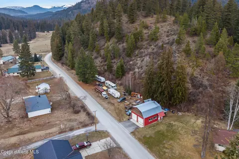 Nka N Riley Creek Rd, Laclede, ID 83841