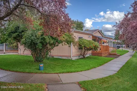 4234 N Atlantic Dr, Coeur D'alene, ID 83815