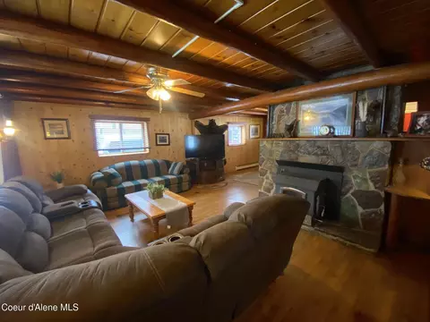 Living - 46 Park Cir, Kellogg, ID 83837 photo 4 of 5