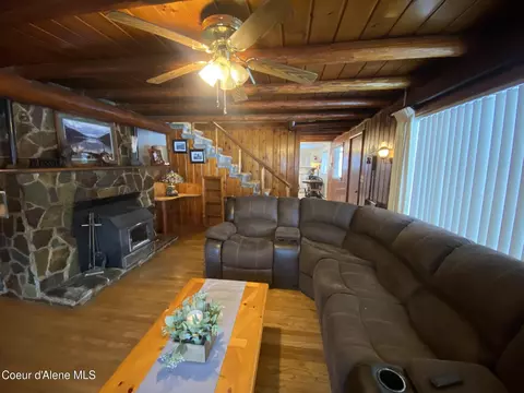 Living - 46 Park Cir, Kellogg, ID 83837 photo 3 of 5
