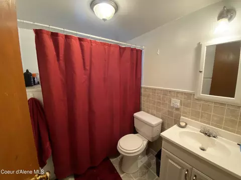 Bath - 46 Park Cir, Kellogg, ID 83837 photo 2 of 4