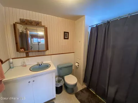 Bath - 46 Park Cir, Kellogg, ID 83837 photo 1 of 4